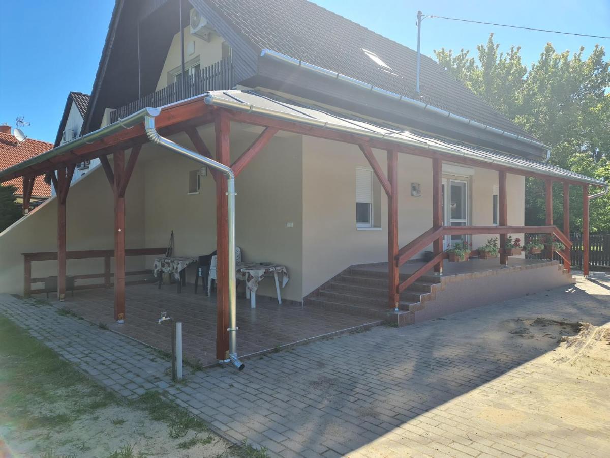 Vaddinszo Lak Villa Kiskunmajsa Exterior photo